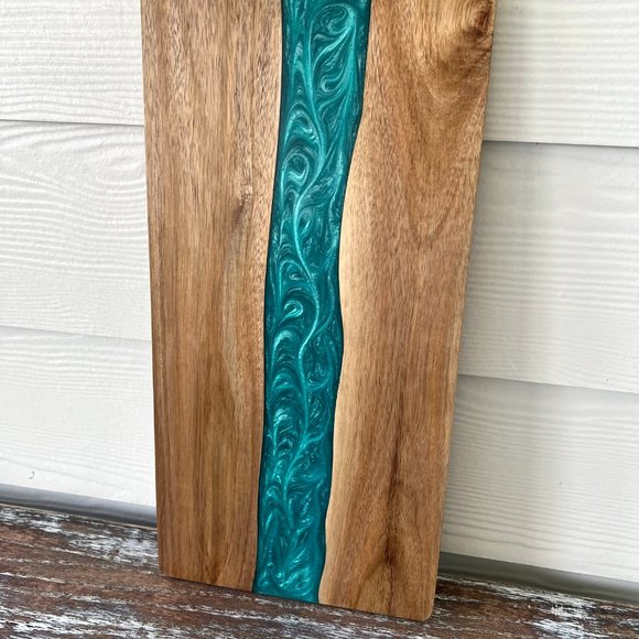 Turquoise Resin River Wood Cutting Board Charcuterie Board Cheeseboard Tray - Picture 4 of 5